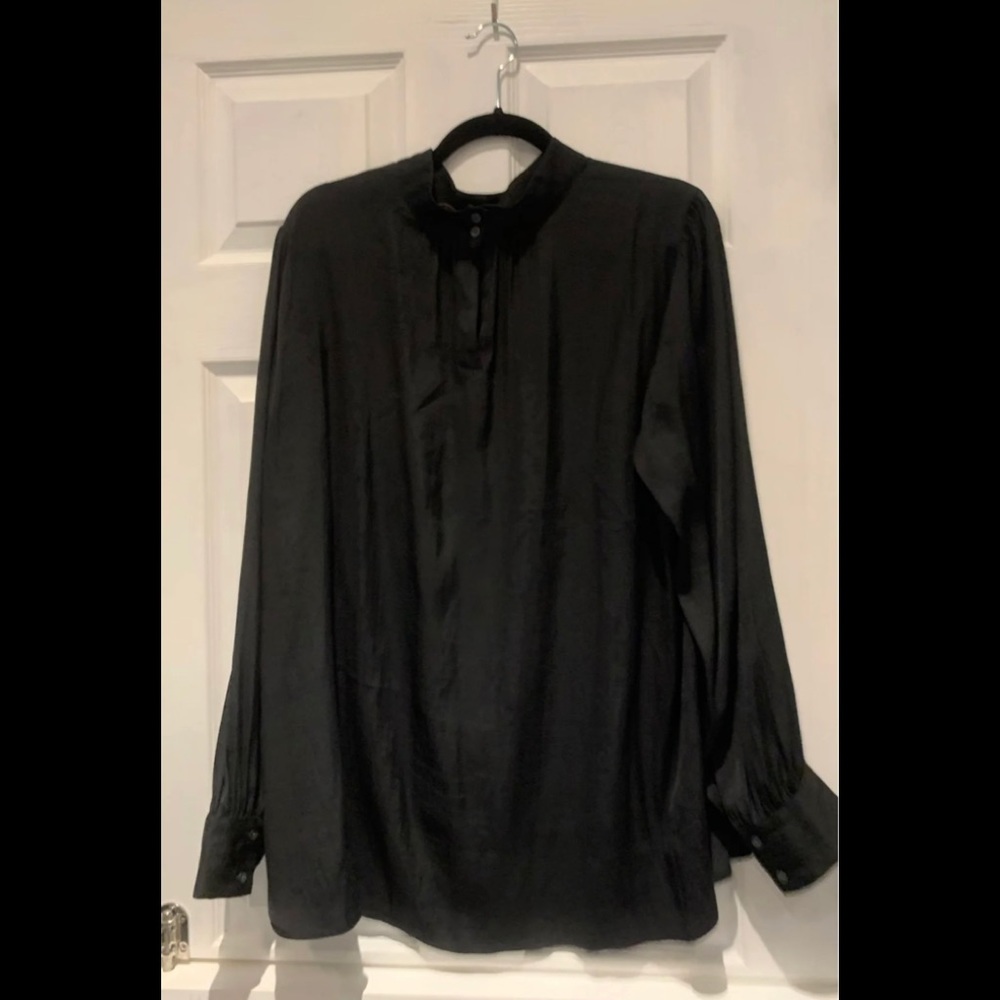 LOFT Women’s blouse